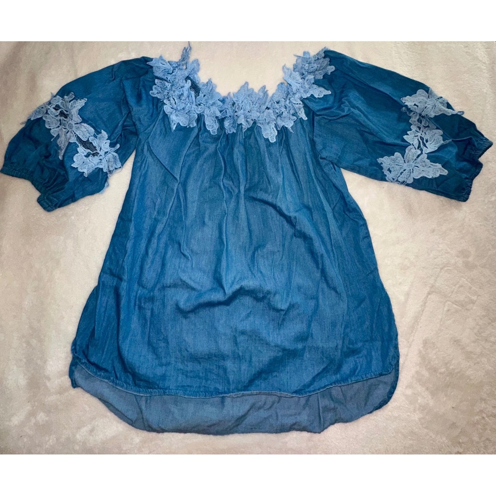 A. Madeline Blue Off Shoulder‎ Tunic Top with Lace Detail Size L
